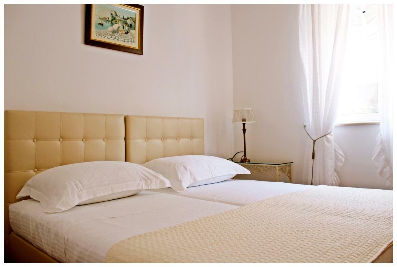 Casa Zorana-Alba Apartments Trogir Ruang foto