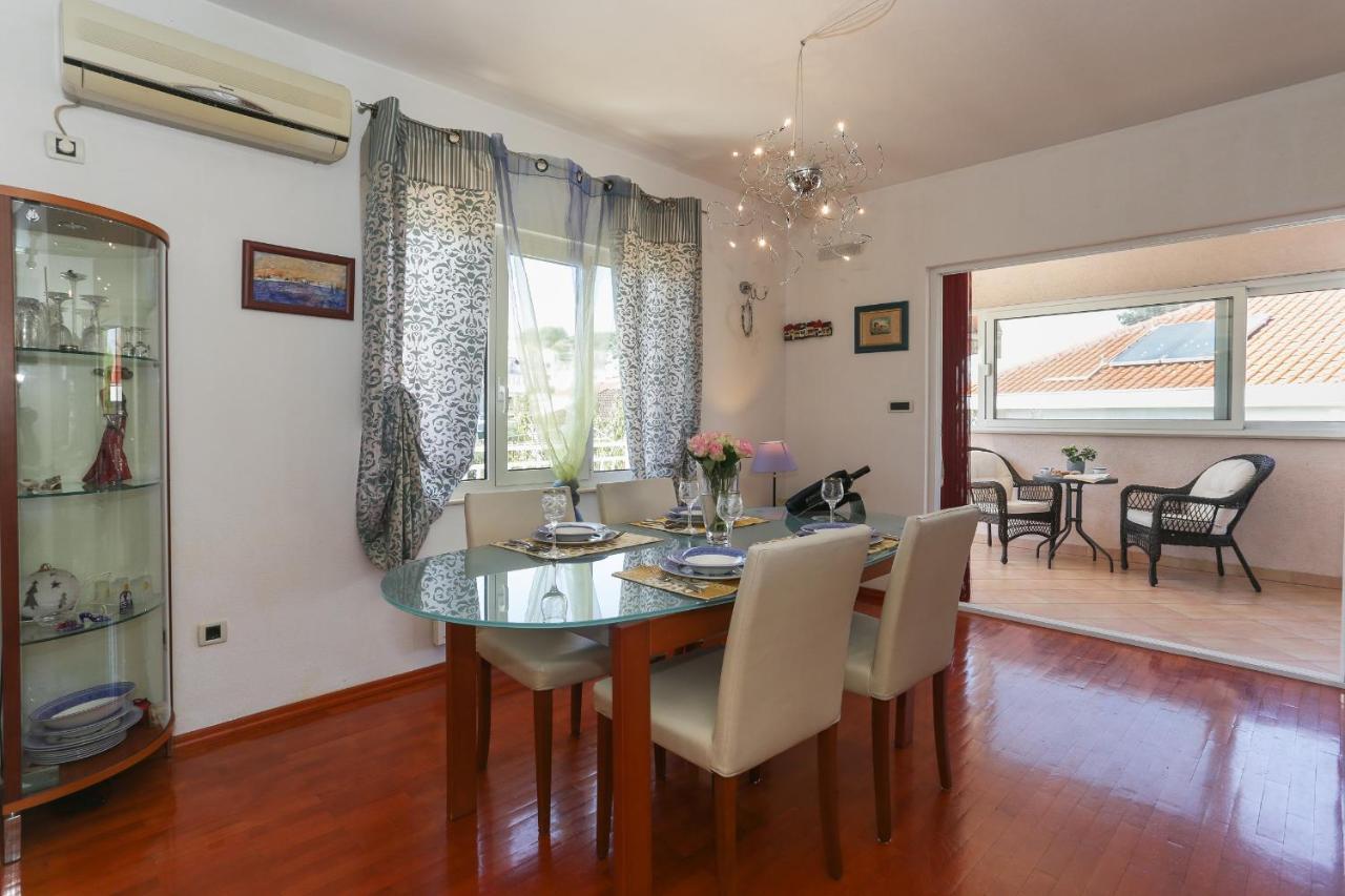Casa Zorana-Alba Apartments Trogir Bagian luar foto