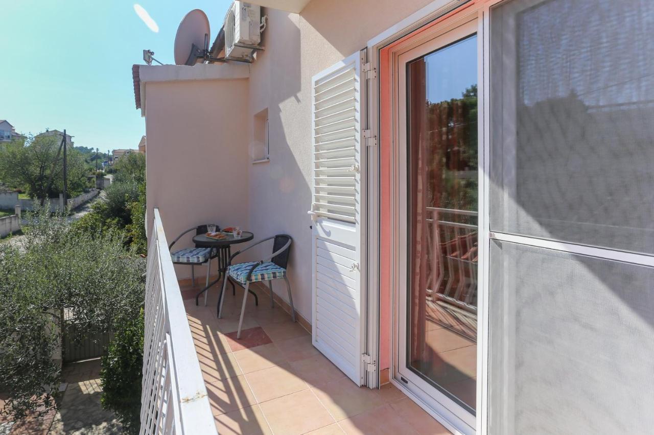 Casa Zorana-Alba Apartments Trogir Bagian luar foto