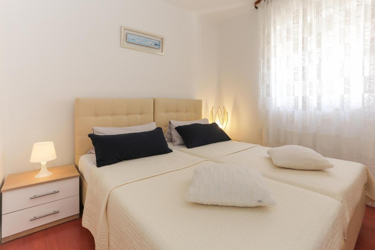 Casa Zorana-Alba Apartments Trogir Bagian luar foto