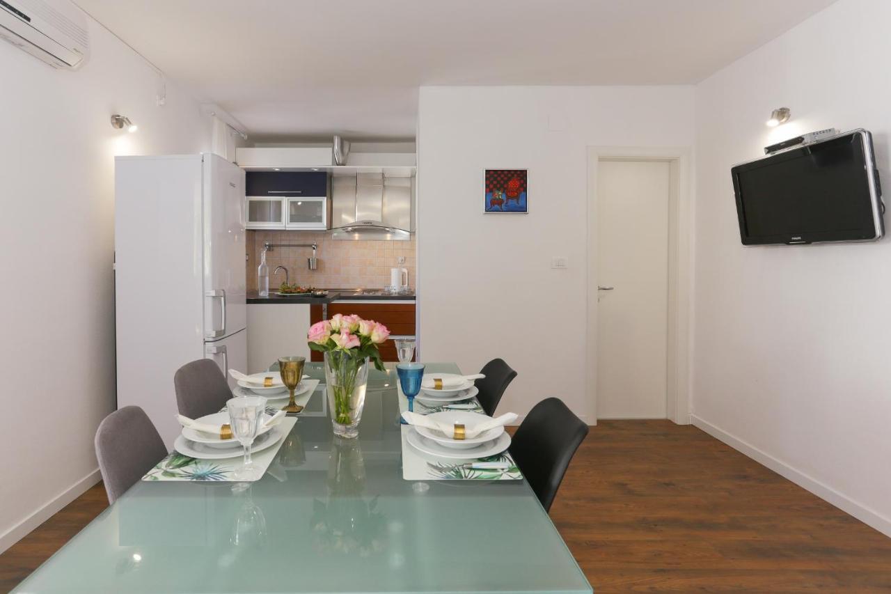 Casa Zorana-Alba Apartments Trogir Bagian luar foto