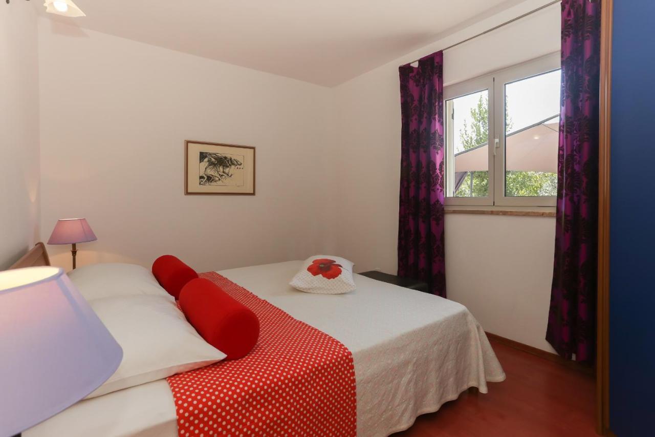 Casa Zorana-Alba Apartments Trogir Bagian luar foto